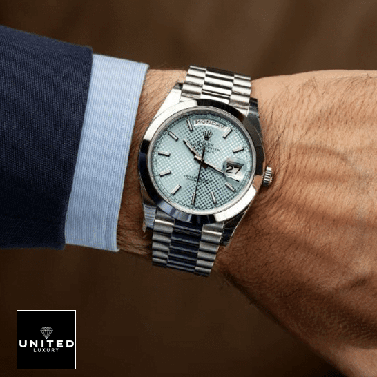 Rolex Day-Date 228206 "Ice Blue Baguette" Premium Duplicate rolex daydate 228206 0004 replica hand Rolex Day-date 228206 President blue oyster replica on the wrist