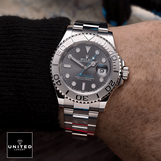 Rolex Yacht-Master 116622 Rhodium Supreme Replica Edition rolex yacht master 116622 0003 replica hand Rolex Yacht Master 116622 Steel Dial Replica on the wrist