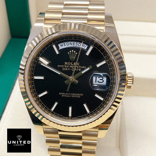 Rolex Day-Date 228235-0002 "Black Dial" Precision Replica Edition Rolex Day-Date 228235 Stick indices Replica in the Rolex box