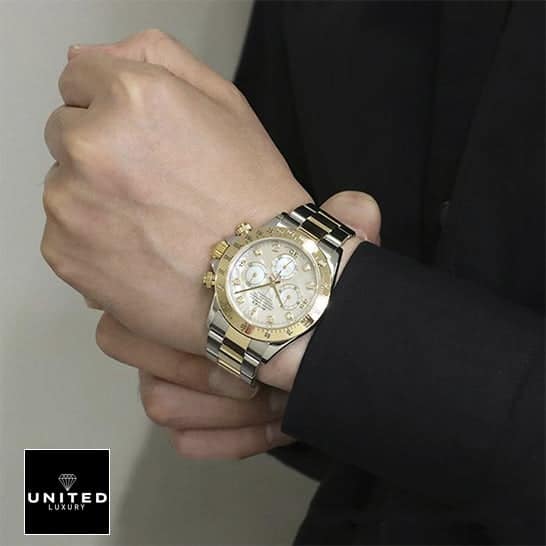 Rolex Daytona Two-Tone 116523 "White Dial" Authentic Super Replica rolex 116523 white dial replica 2 Rolex Daytona Two Tone White Dial 116523 Oyster Replica on his arm
