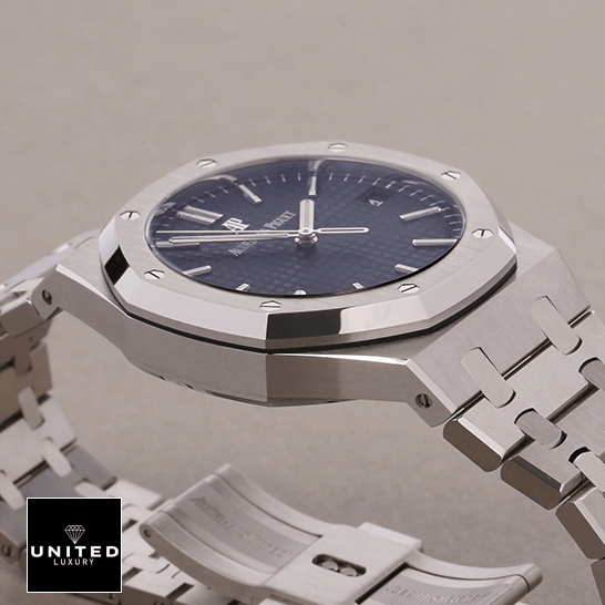 Audemars Piguet Royal Oak 15500ST "Blue Dial" Perfect Duplicate Edition audemars piguet royal oak15500ST.OO .1220ST.01 replica stainless Audemars Piguet Blue Dial 15500ST.OO_.1220ST.01 Stainless Steel Replica front view