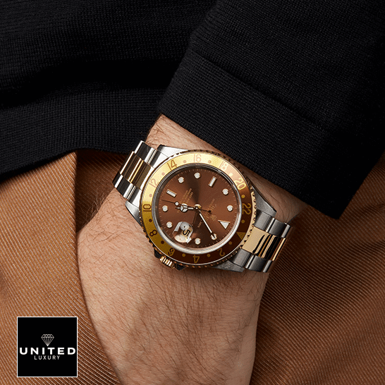Rolex GMT Master 126613LN "Two-Tone" Exclusive Clone 1:1 Rolex Submariner Date 126613LN Two-Tone Oyster Replica on his arm