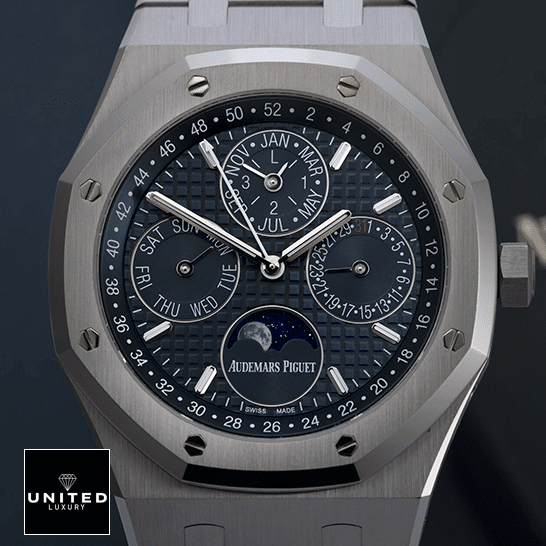 Audemars Piguet Royal Oak Offshore 26574ST.OO.1220ST.02 "Blue Dial" Exclusive Clone 1:1 audemarspiguet royaloak 26574ST.OO .1220ST replica front Audemars Piguet Royal Oak Blue Dial Steel Case Replica front view