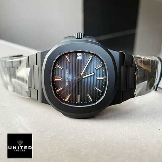 Patek Philippe Nautilus 5711/1A-010 "Black Dial" High-End Replica 1:1 nautilus 5711 black replica Patek Philippe Nautilus Black Case Blue Dial Replica side view