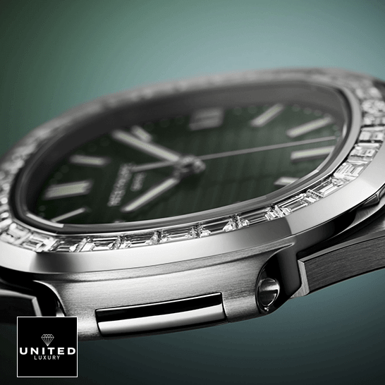 Patek Philippe Nautilus 5711/1300A-001 "Diamond Bezel" Exclusive Clone Edition patek philippe dial man left Patek Philippe Diamond Bezel Green Dial Replica side view
