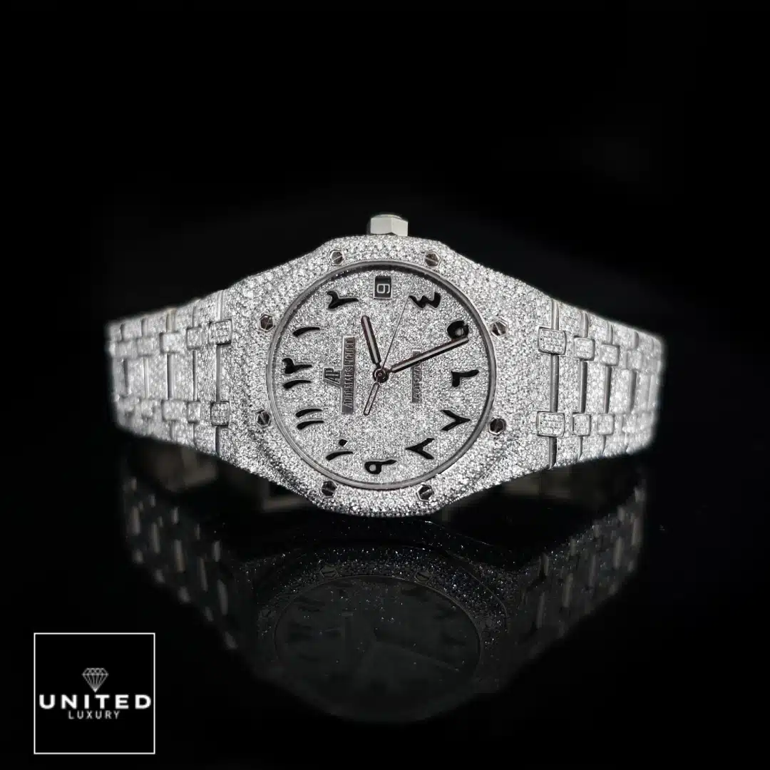 Audemars Piguet Royal Oak Offshore 26470OR.OO.A002CR.01 "Diamond Bezel" Collector’s Clone 1:1 Yeni Proje 18 AP Royal Oak 15500ST.OO.1220ST.04 Replica dial is gem set and features Arabic numerals