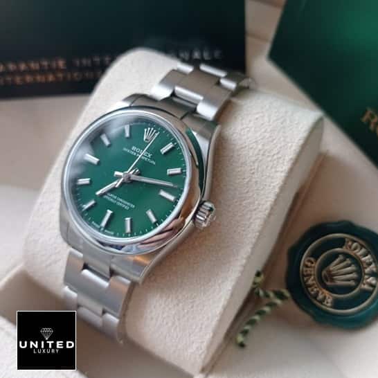 Rolex Datejust 277200 Oyster Perpetual "Green Dial" Perfect Super Clone 6.jpg6 Rolex Perpetual 31 277200 Stainless Steel Case Replica & clock cushion
